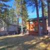 Отель Sky Chalet 3 Bedroom Cabin by RedAwning, фото 19