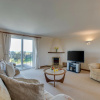 Отель Spacious and Comfortable Holiday Home With Large Private Garden, Near the Beach, фото 4