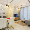 Отель Vinhomes Golden River P'House, фото 13