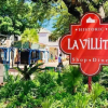 Отель Impressive Cozy Historic 2BR Apt Near Downtown, фото 1