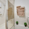 Отель Super Central Hotel Style Ensuite Bedroom #3, фото 10