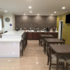 Отель Americas Inn and Suites IAH North, фото 12