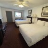 Отель Lake Bluff Inn and Suites, фото 40