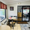Отель Cozy Garden Inn By OYO Hwy 40 Richmond, фото 14