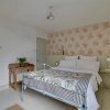 Отель Lovely Holiday Home in old Town of Whitstable, Close to the Beach, фото 13