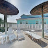 Отель Getaway for 10 at Nemo Cay Resort by RedAwning, фото 17