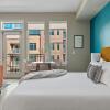 Отель Denver | Grand Studio Riverfront Apartment, фото 4