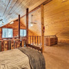 Отель Fully Remodeled Munds Park Cabin: Deck & Fireplace, фото 7