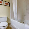 Отель Comfort Suites At Rivergate Mall, фото 8