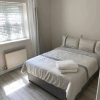Отель Letterkenny Three Bedroom Town Centre Apartment, фото 3