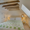 Отель Characteristic Holiday Home With Courtyard in Authentic Little Street in Deal, фото 12