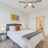 Отель FRONTDESK Main & Clay Apts Butcḣertown Louisville, фото 3
