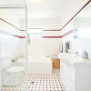 Отель Harbour View Huge 2 Bedroom Entire Residence., фото 6