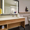 Отель Tru by Hilton Raleigh Durham Airport, фото 4