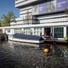 Отель A Bed & Breakfast on a Splendid Houseboat, фото 16