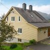 Отель 8 Person Holiday Home in Skei i Jølster, фото 15
