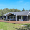 Отель 10 Person Holiday Home in Albaek, фото 1
