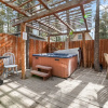 Отель Bear Trap Cabin - Nice Cabin In A Quiet Area. With Hot Tub 2 Bedroom Home, фото 4