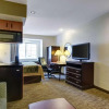 Отель Comfort Inn & Suites Airport, фото 11