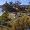 Отель Snug Beach Cabin And Caravan Park, фото 2