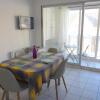 Отель Appartement rive droite, 100m des plages, фото 1