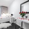 Отель New Wave Apartment Glam, фото 19