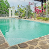 Отель Capital O 93345 The Saka Guest House Syariah, фото 16