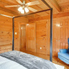 Отель Smoky Mtn Cabin for Fall Getaway, 4 Miles to Park, фото 2