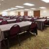 Отель Country Inn & Suites by Radisson Bismarck Waterpark, фото 17