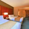 Отель Comfort Suites Buffalo Airport в Чиктоуага