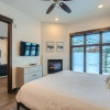 Отель Blackstone Skiers Sanctuary With Private Hot Tub! 2 Bedroom Condo by RedAwning, фото 5