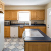 Отель Spacious 6BR /2.5 Bath in Highlands!, фото 6