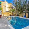 Отель La Quinta Inn & Suites by Wyndham Tampa North I-75, фото 20