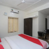 Отель A-one By OYO Rooms, фото 6