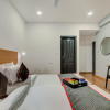 Отель OYO Townhouse 070 Knowledge Park ||| Near Sharda University, фото 2
