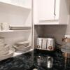 Отель 2-bedroom apartment *NR CITY CENTRE WITH PARKING*, фото 3