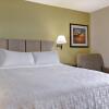 Отель Candlewood Suites Indianapolis - South, an IHG Hotel, фото 8