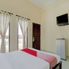 Отель OYO 90411 Pondok 828 Taman Residence, фото 4