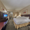 Отель La Quinta Inn & Suites by Wyndham Springfield, фото 35
