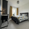 Отель Captivating 5-bed Apartment Near Sion Mills, фото 3
