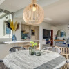 Отель Exquisite Apartment in Mouille Point near to Golf Course, фото 1