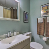 Отель Stellar Fort Walton Retreat ~ 2 Mi to Beach!, фото 9