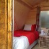 Отель Bryn Dinas Camping Pods Ltd. в Кэрнарфоне