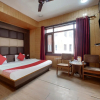 Отель OYO 18872 Hotel Azad, фото 12