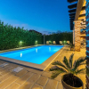 Отель Pretty Holiday Home in Sukosan With Fenced Garden, фото 11