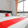 Отель RedDoorz near Manggarai Station 2, фото 10
