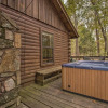 Отель Timber Brooke Cabin: Hot Tub & Central Location!, фото 14