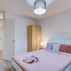 Отель Kilburn Private Family Apartment, фото 2