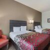 Отель Econo Lodge Inn and Suites, фото 1