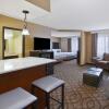 Отель Best Western Okemos/East Lansing Hotel & Suites, фото 33
